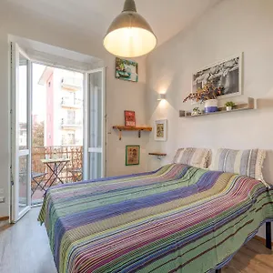 Apartment Bessy House, Near Fondazione Prada, Milan